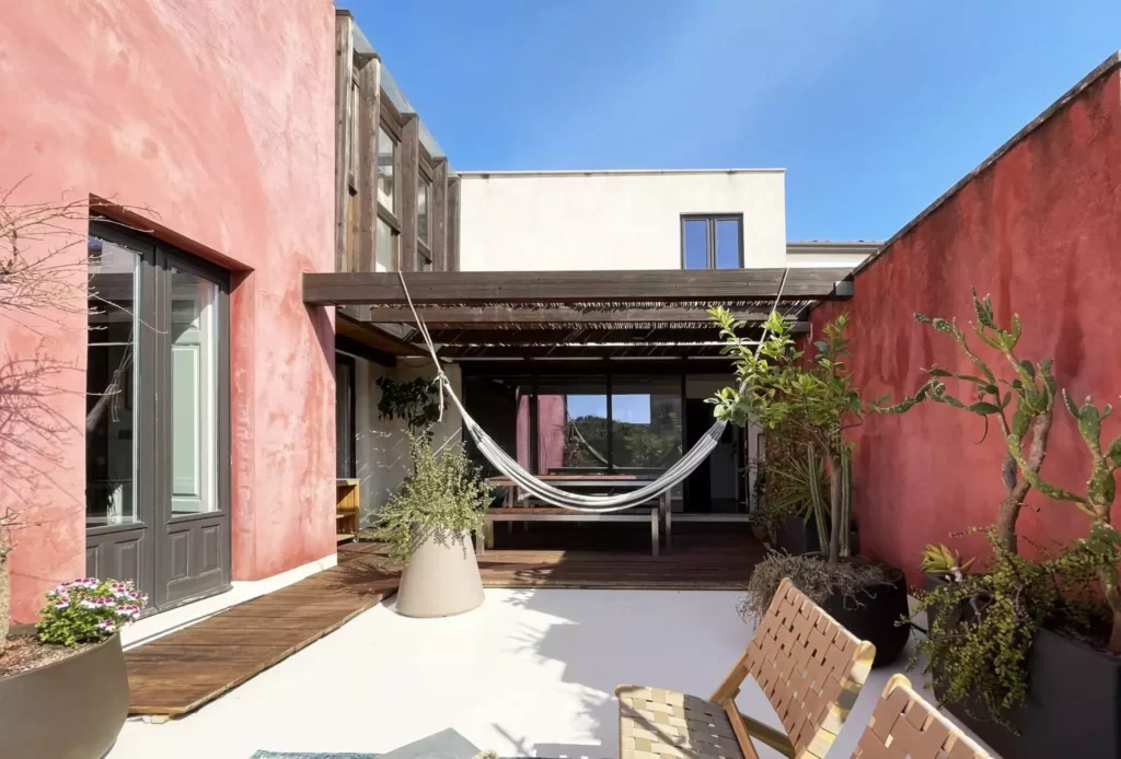 Penthouse URG 82 Renovation project in Sicily by bureau69 architects
