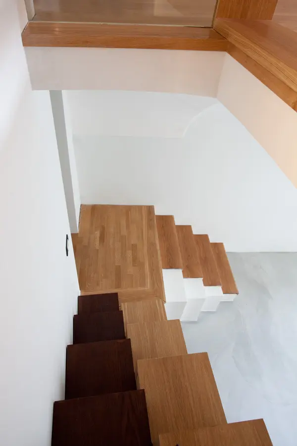 Casa Blue Box 8 progetto ristruttuazione casa scale