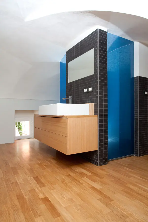 Casa Blue Box 9 progetto ristruttuazione casa bagno moderno